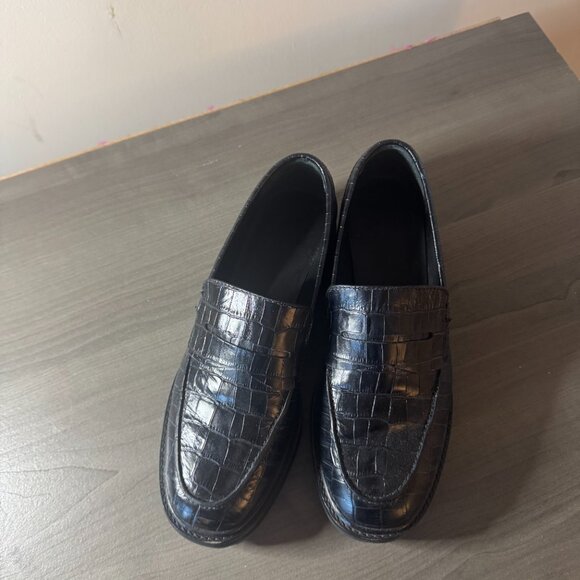 The Lug Loafer | Black Crocodile – Everlane - Picture 2 of 3